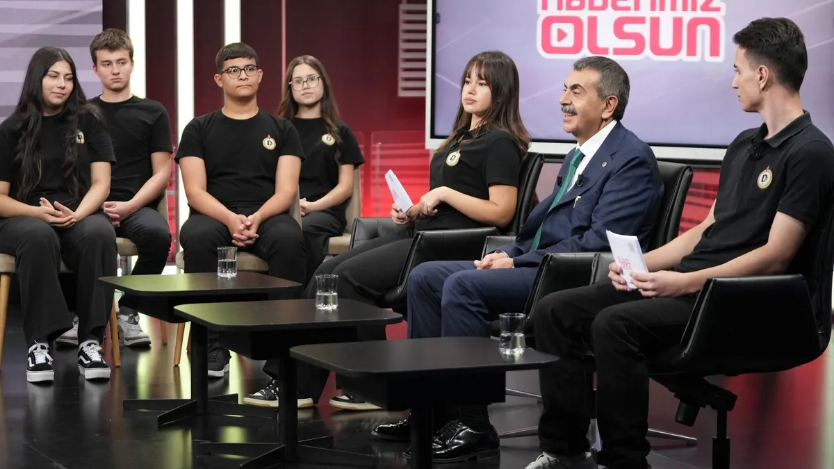 YKS’de yeni müfredat dönemi! Bakan Tekin sınav sistemine ilişkin merak edilenleri açıkladı