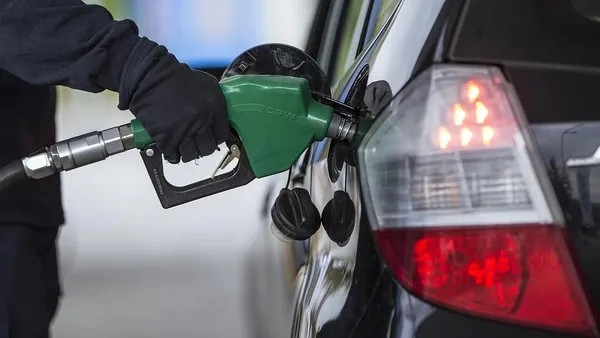 AKARYAKIT FİYATLARI 23 EYLÜL ÇARŞAMBA | İzmir'de pompada son durum ne? Benzin, motorin ve LPG'ye zam, indirim var mı?