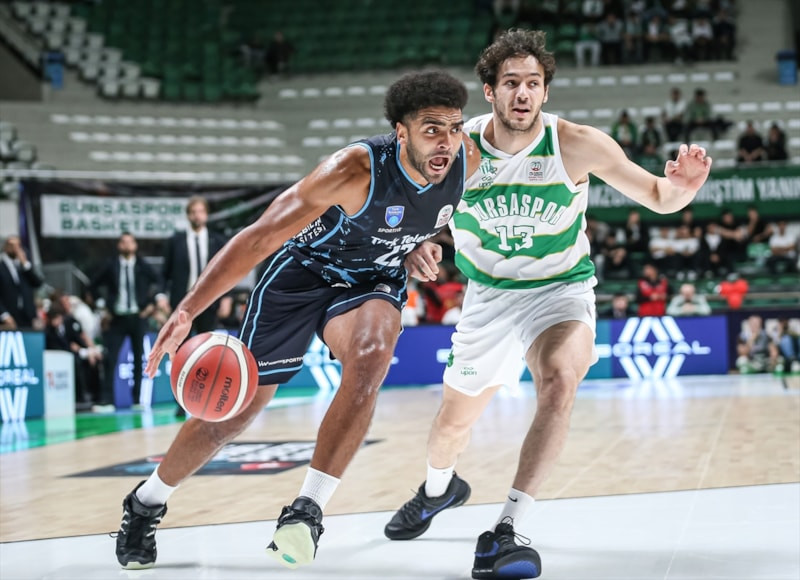 Türk Telekom, Bursaspor Basketbol karşısında galip geldi