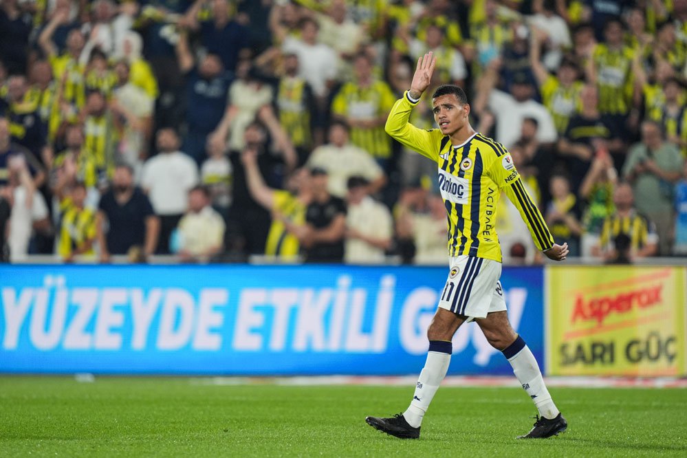 Greenwood'dan parmak ısırtan performans