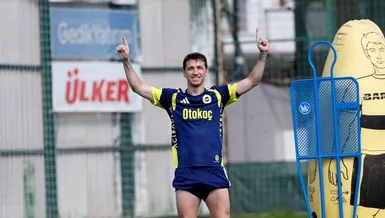 Fenerbahçe'de flaş gelişme! Cezası bitti, ayağının tozuyla idmana çıktı