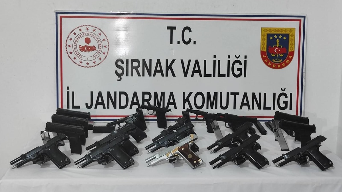 Şırnak'ta 3 tır içerisinde silah ve uyuşturucu ele geçirildi