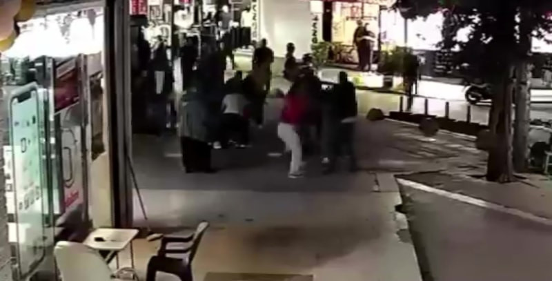 Kocaeli'de anne ve kızı sokak ortasında darbedildi