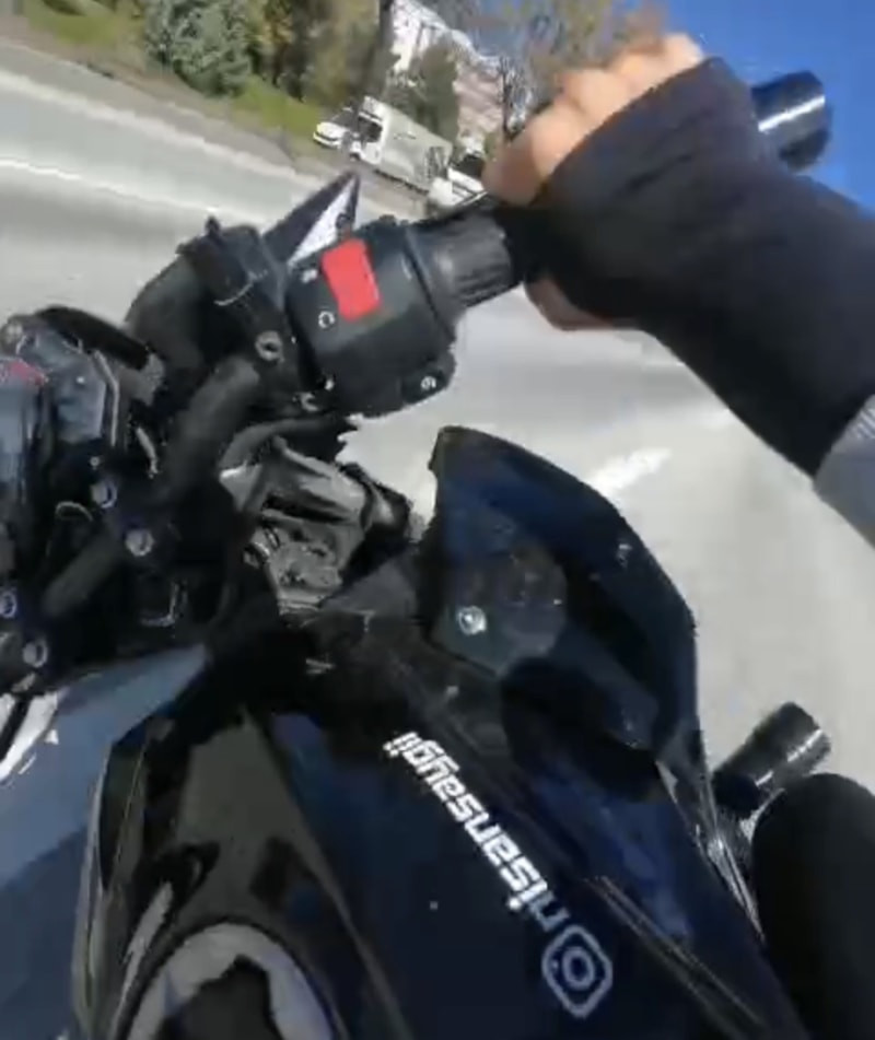 Eskişehir'de motosiklet kazası kask kamerasında