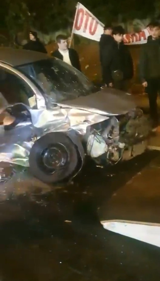 Sarıyer’de savaş alanını aratmayan kaza: 6 araç hasar gördü: 3 yaralı