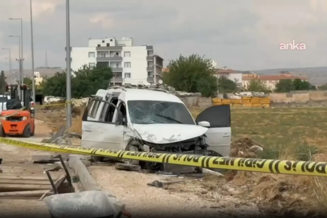 Nusaybin’de belediye ekiplerine araç çarptı: 1 işçi hayatını kaybetti, 2 yaralı