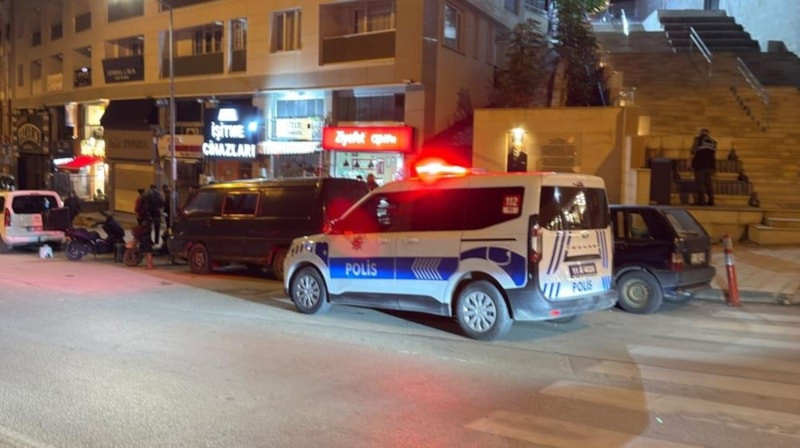 Bilecik'te kız arkadaşına sarılan kişiyi bıçaklayan şüpheli yakalandı