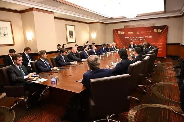 Bakan Şimşek ve TCMB Başkanı Karahan ABD’de yatırımcılarla buluştu! Türkiye’den güçlü ekonomi mesajı