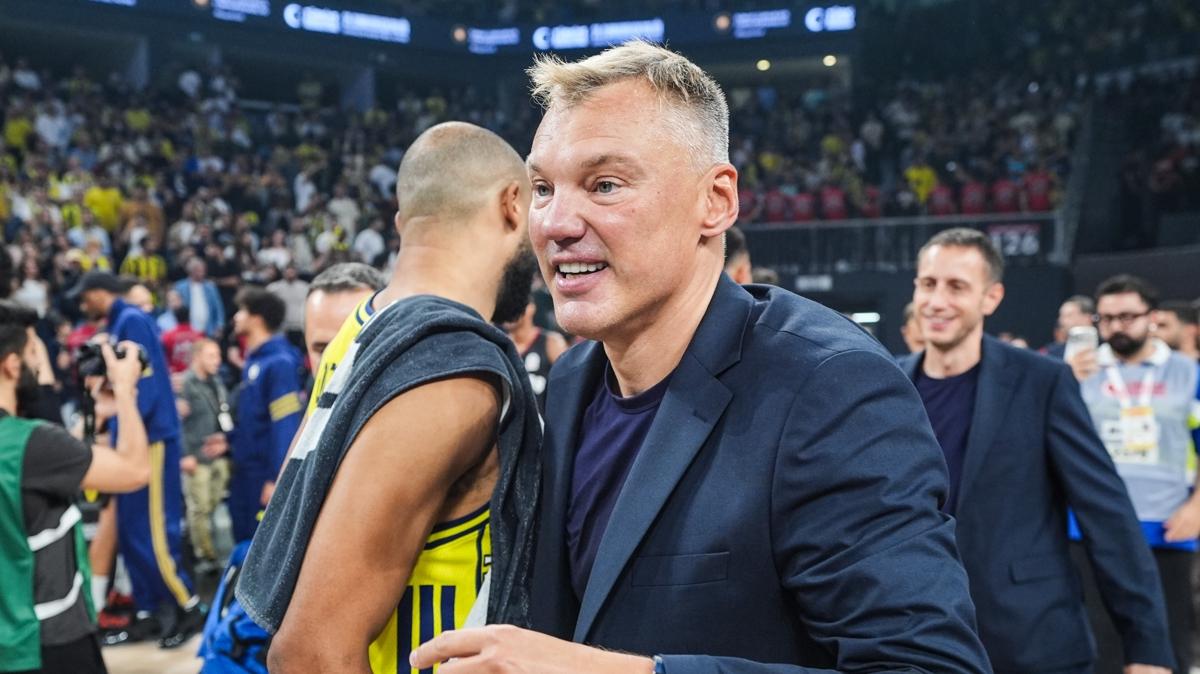 Saras Jasikevicius'tan şampiyonluk sonrası açıklama: Harika hissediyoruz