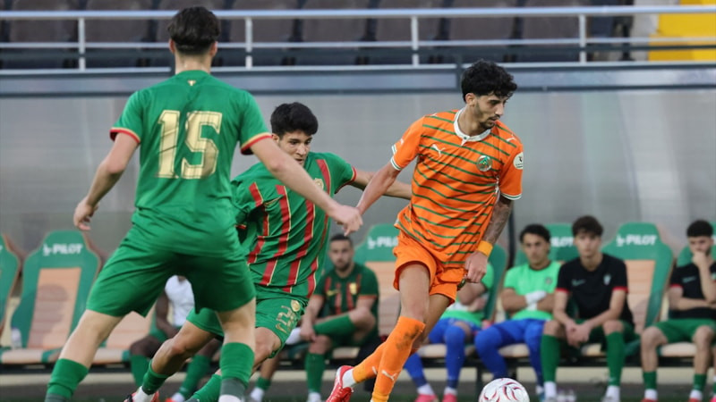 Alanyaspor, Amed Sportif Faaliyetler'e 4 attı