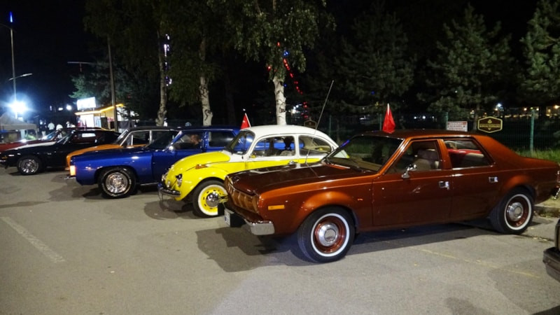 Erzurum'da klasik otomobil rüzgarı esti