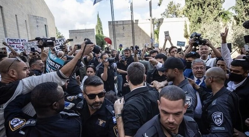 İsrail Yüksek Mahkemesi, Filistinli vatandaşları temsil eden partilere yönelik seçim yasağını kaldırdı