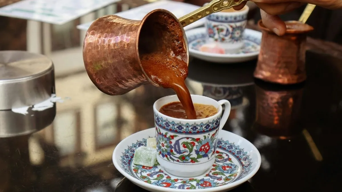 Türk kahvesinin yanında lokum neden ikram edilir? Bu geleneğin hikayesi şaşırtıyor