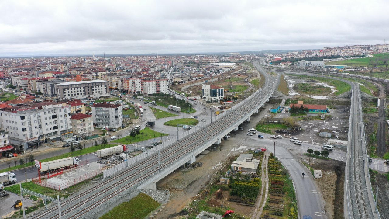 MESAFE 4’TEN 1,5 SAATE DÜŞECEK!