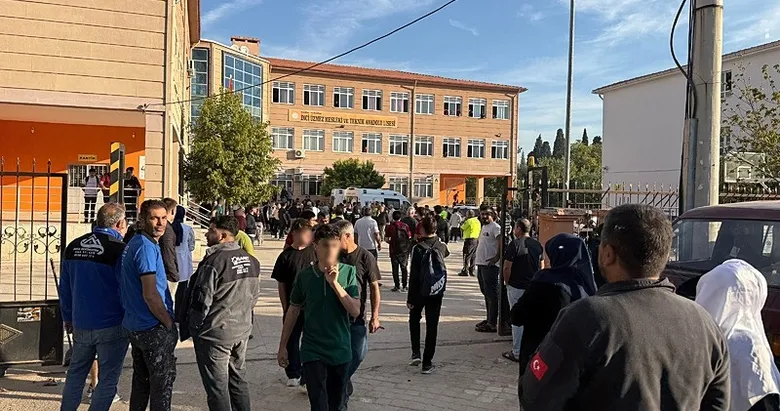 SON DAKİKA: Manisa'daki saldırıda yeni gelişme! Valilik açıkladı: 6 öğrenci taburcu, 3'ü yoğun bakımda