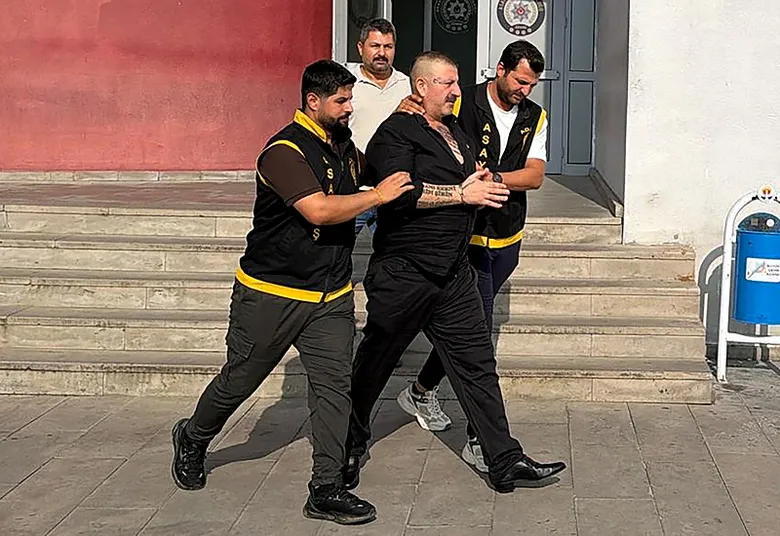 Milyonlarca izlenme alan fenomen katil çıktı! Farklı isimle yeni hayat...