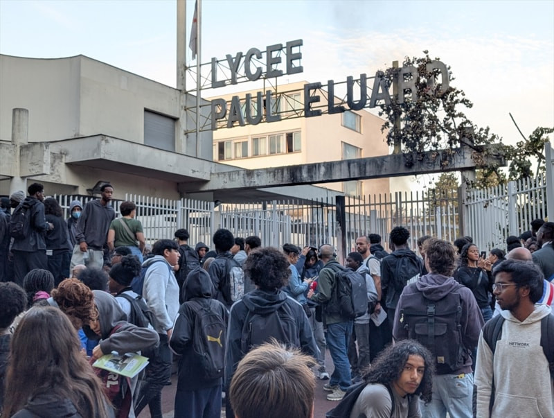 Fransa'da liselilerin eğitim koşulları eylemlerinde 400'den fazla gözaltı