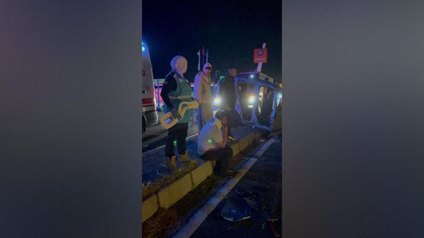 Kazaya müdahale sırasında ikinci kaza! Alkollü sürücü dehşet saçtı: 1'i ağır 12 yaralı