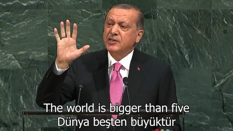Donald Trump'ın geçişi sırasında Türkevi'nde dikkat çeken mesaj