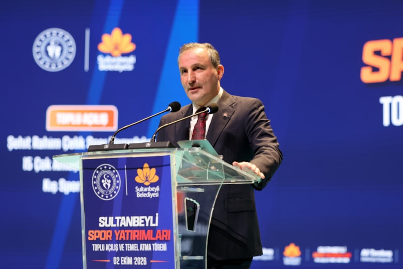 Sultanbeyli'de spor yatırımları için Toplu Açılış ve Temel Atma Töreni gerçekleştirildi