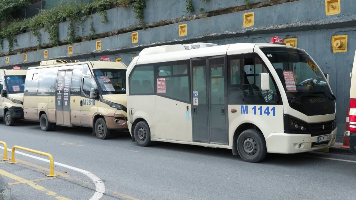 İstanbul'da minibüsçülerin 'metro' protestosu