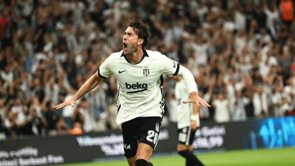 Beşiktaş'tan kötü haber! Sırp golcü kadrodan çıkarıldı