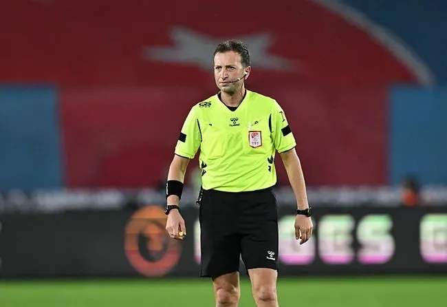Hakemler soruşturmasında yeni gelişme! Süper Lig Hakemi Yasin kol ve Yardımcı Hakem Göktuğ Hazar Erel gözaltına alındı