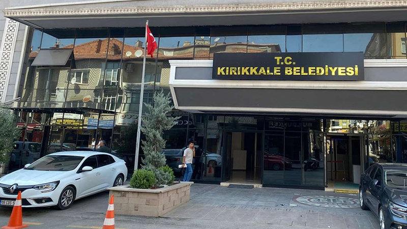 Yolsuzluğa "burs" kılıfı! CHP'den Yeni Parti'ye geçen belediyeye rüşvet operasyonu: 3 gözaltı