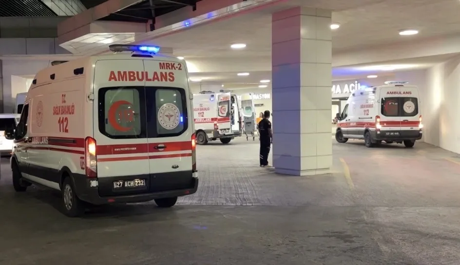Gaziantep'te üç aile üyesi ikinci kattan atladı: Anne öldü, baba ve çocuğun durumu ağır