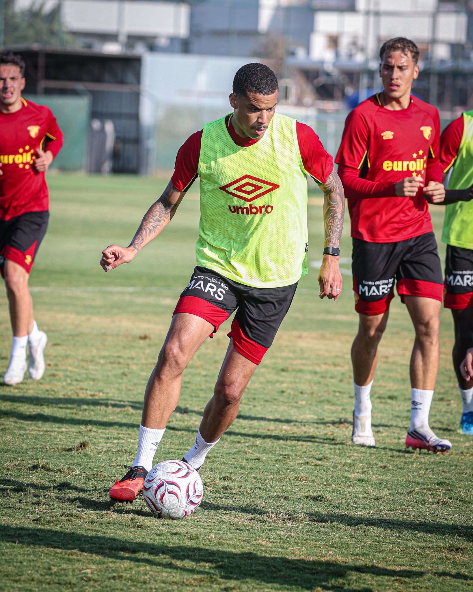 Göztepe, Eyüpspor mesaisini sürdürdü