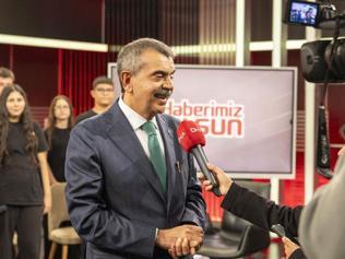 Bakan Kacır, Radyo D'de TEKNOFEST'i anlattı: Bütün bunlar bir çocuğun gözlerindeki parıltı için