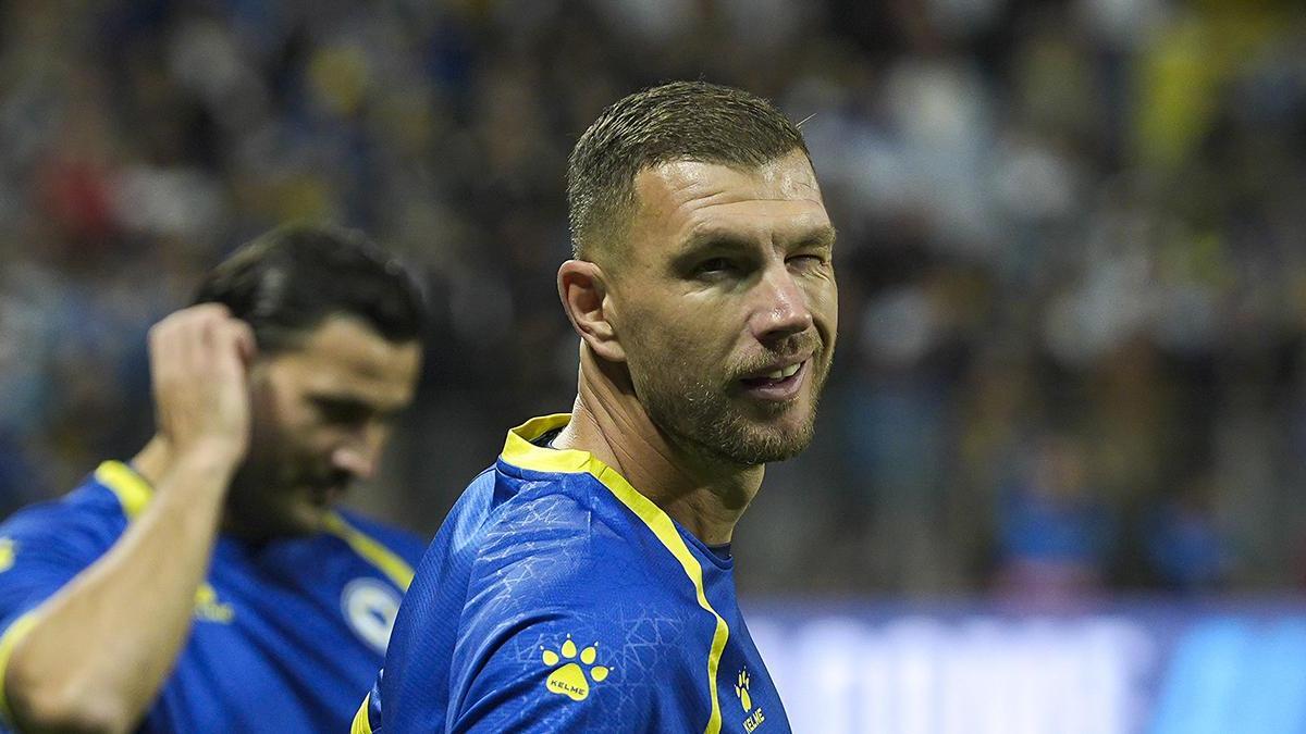 Bosna Hersek efsanesi Dzeko, milli takım formasını son kez giydi