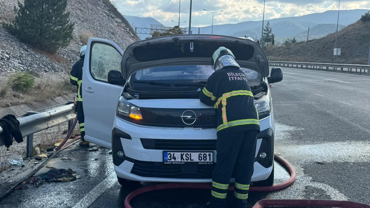 Bilecik’te korkutan anlar! Ticari araç alev alev yandı