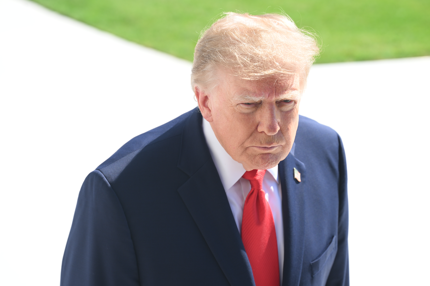ABD Başkanı Trump, İran'la ilgili "karar aşamasında" olduğunu belirtti