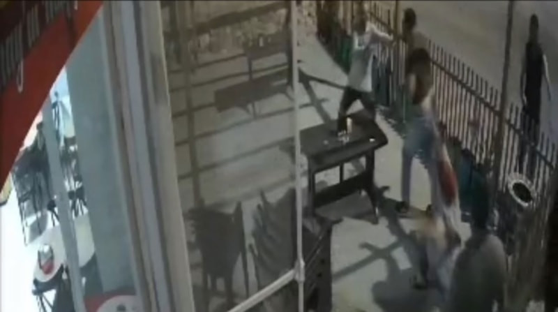 Edirne'de lokanta işleten çiftin darbedildiği anlar kamerada
