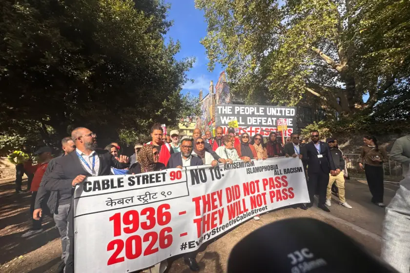 Londra’da Cable Street’in 90. yılında yürüyüş: Eylemde bir kişi gözaltına alındı