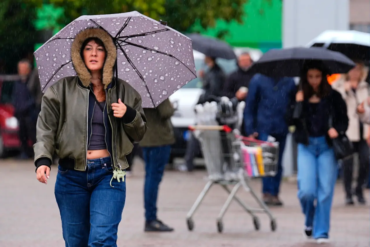 Yaza sert veda: Meteoroloji'den il il şiddetli sağanak yağış ve fırtına uyarısı