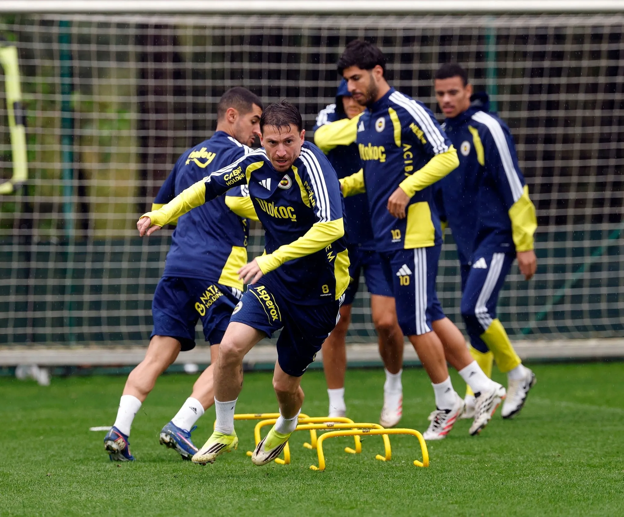 Fenerbahçe'de büyük şok! Milli takımda sakatlandı ve...