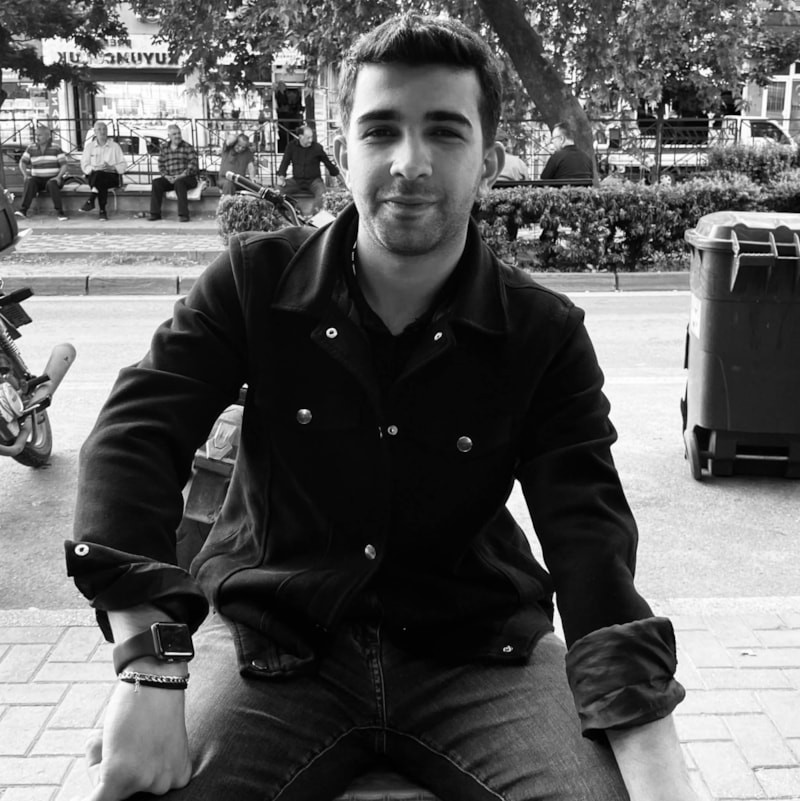 Bursa'da iki otomobil çarpıştı: 1 ölü 1 ağır yaralı