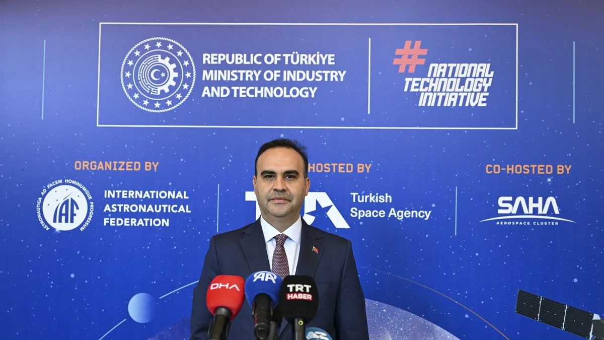 Türkiye Ay'a ulaşabilen 9 ülkeden biri olacak! Bakan açıkladı: Hedef 2027