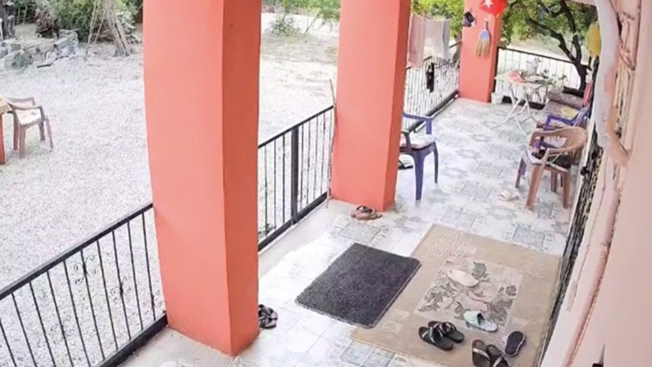 Osmaniye’deki 5,2’lik deprem anı saniye saniye kamerada