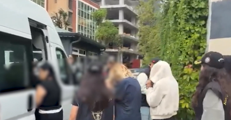 İstanbul’da masaj salonlarına fuhuş operasyonu! 'Masöz' ilanı yöntemi