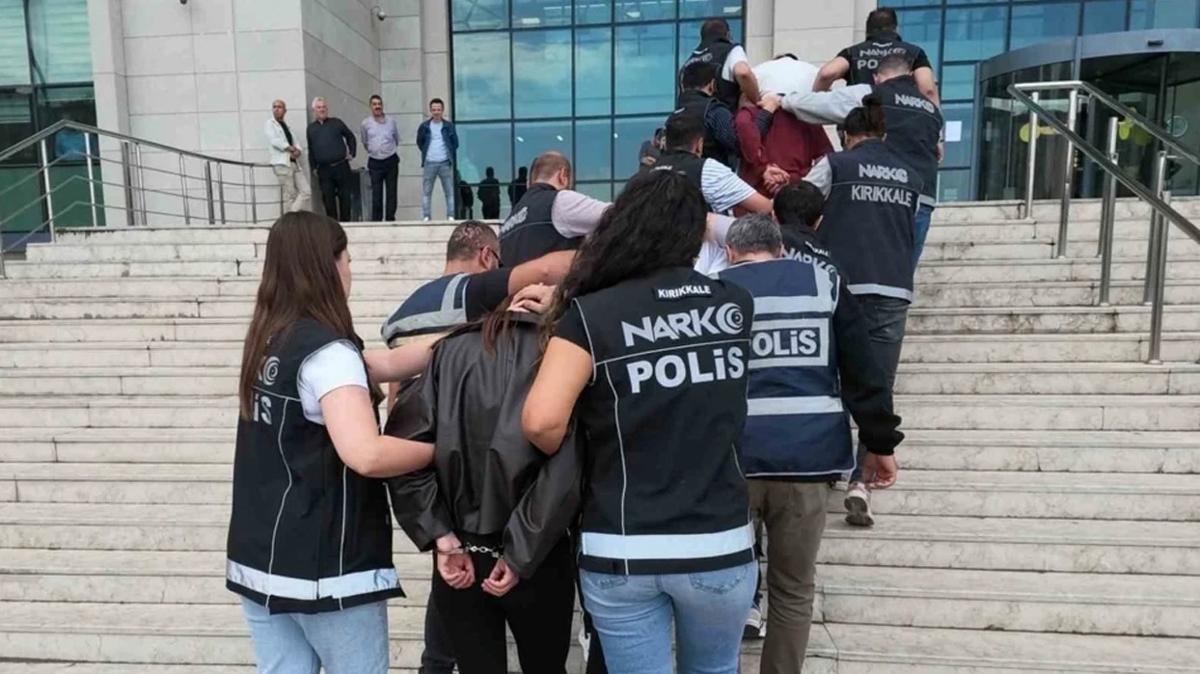 Kargo kutularından uyuşturucu çıktı! 5 ilde operasyon: 6 şüpheli tutuklandı