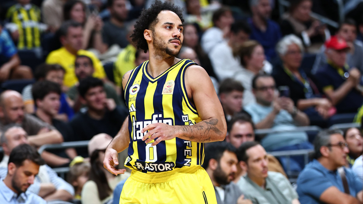 Shane Larkin ilk kez oynadı, Fenerbahçe Tarfin sezonun ilk galibiyetini aldı