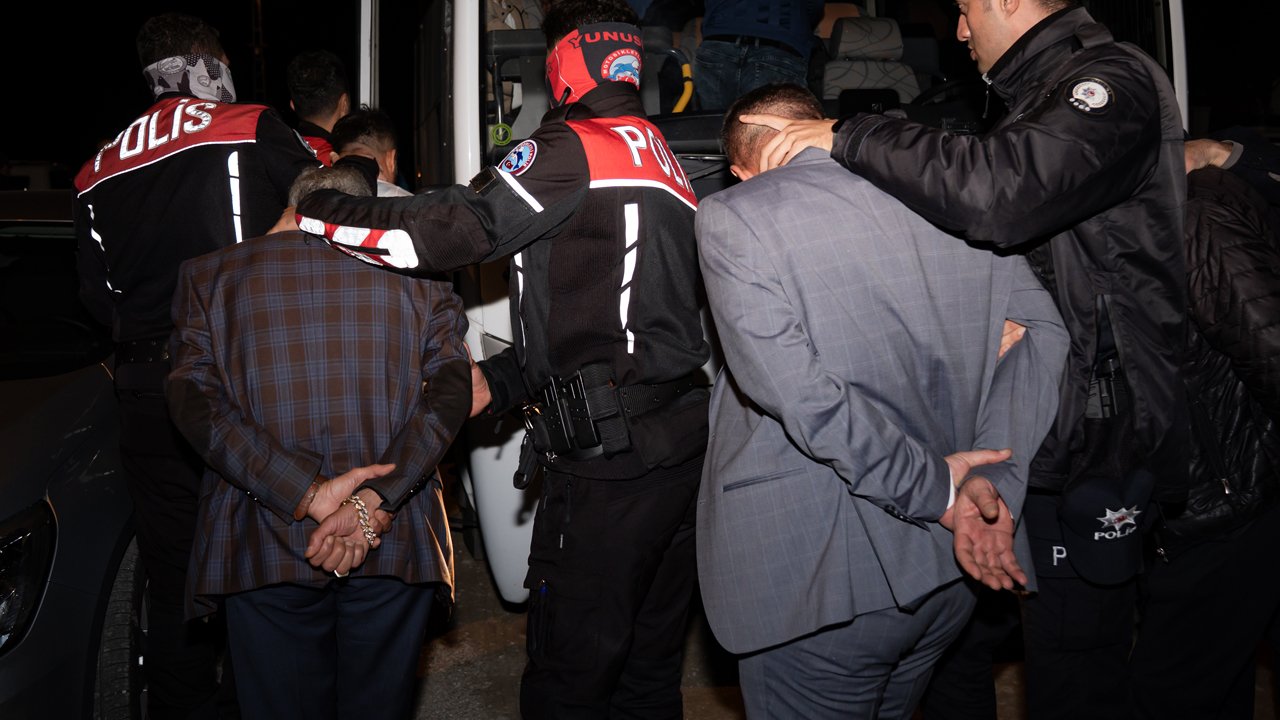 Ankara'da eğlence mekanlarına operasyon