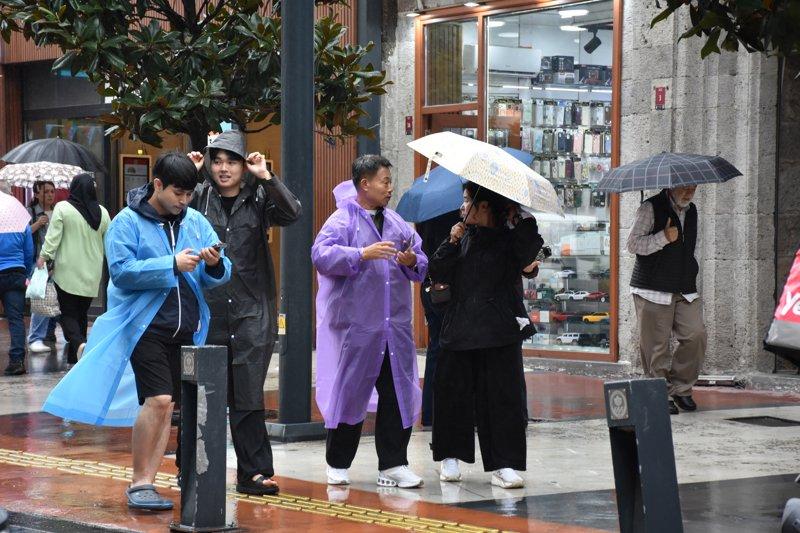 Meteoroloji tarih vererek uyardı! Kuvvetli sağanak ve fırtına geliyor