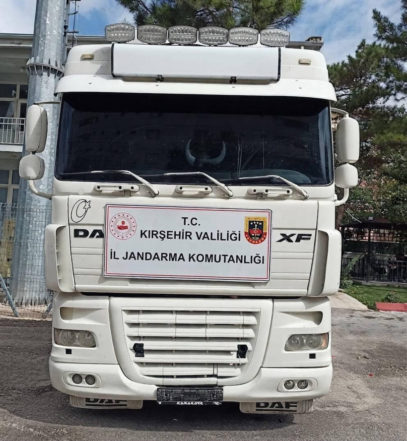 TIR’daki şase oyunu jandarmaya takıldı