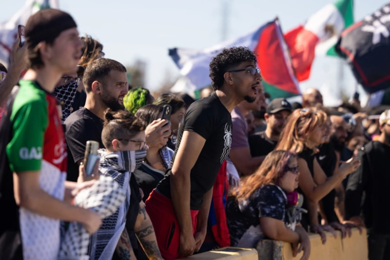 ABD'deki Filistin Festivali'nde Müslüman karşıtı pankartlar: Haçlı bayrakları açtılar