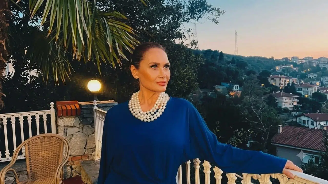 Neslihan Acar kimdir? Neslihan Acar kaç yaşında hangi dizilerde oynadı?