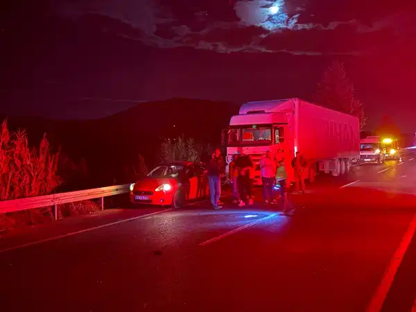 Aydın’da zincirleme kaza: Alkollü sürücü 3 araca çarptı, 12 kişi yaralandı